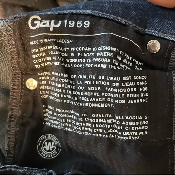 Gap 1969 Resolution Slim Straight Size 27 Short in Dark Wash GUC - Picture 8 of 9